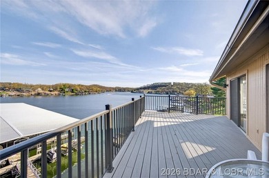 Beautiful Lake Views in this sought after well established - photo 45