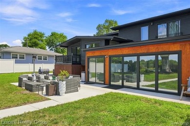 Stunning Luxury Lakefront Home on Belleville Lake Experience the - photo 49