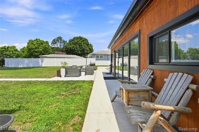 Stunning Luxury Lakefront Home on Belleville Lake Experience the - photo 50