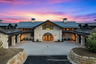 Dubbed the Water-Earth-Sky Villa by the renowned architectural - photo 10