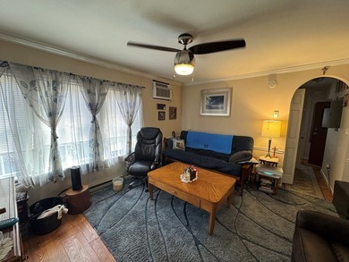 Nice two bedroom, one bathroom, living room, kitchen, pantry - photo 2