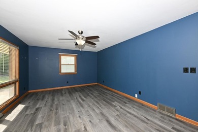 Spacious ranch home featuring 3 generously sized bedrooms - photo 6