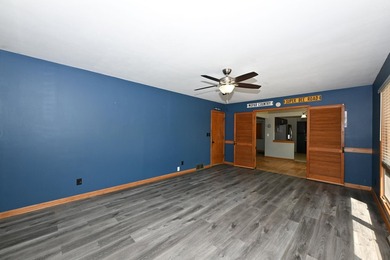 Spacious ranch home featuring 3 generously sized bedrooms - photo 9