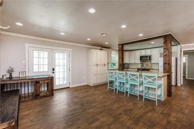 Welcome to 3701 Waldron Road! This renovated 3 bedroom, 2 - photo 15