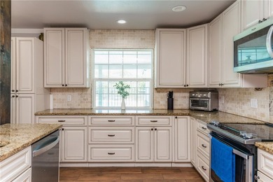 Welcome to 3701 Waldron Road! This renovated 3 bedroom, 2 - photo 16