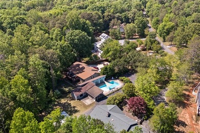 Build Your Lake Escape in Cherokee Bay! Own a beautiful, wooded - photo 25