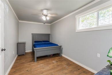 Welcome to 3701 Waldron Road! This renovated 3 bedroom, 2 - photo 32