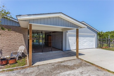 Welcome to 3701 Waldron Road! This renovated 3 bedroom, 2 - photo 37