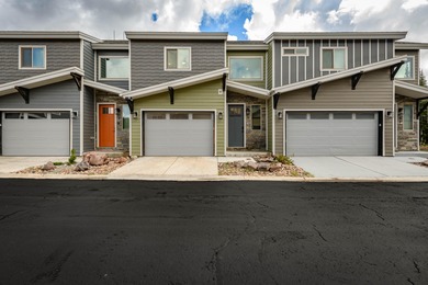 (private lake, pond, creek) Townhome/Townhouse For Sale in Brian Head Utah