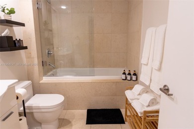 SPACIOUS AND BRIGHT STUDIO AT ICON BRICKELL TOWER ONE. WELL