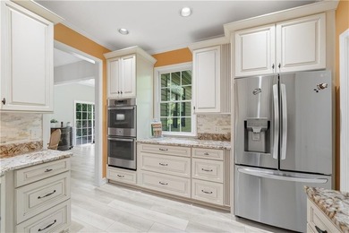 Welcome home to a stunning, fully updated 4-bedroom, 3.5-bath - photo 24