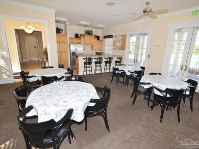 Beautiful POOL home, 5 Bedroom 3 and 1/2 Baths 2373 sq/ft - photo 41