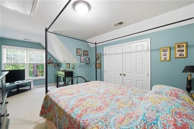 Welcome home to a stunning, fully updated 4-bedroom, 3.5-bath - photo 44