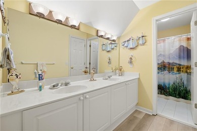 Welcome home to a stunning, fully updated 4-bedroom, 3.5-bath - photo 46
