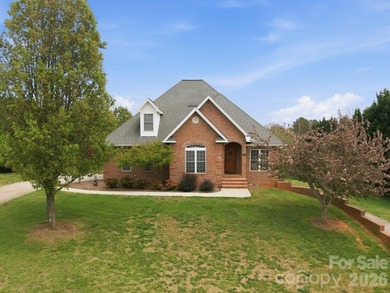Some houses you have to sell. This one starts selling itself - photo 1