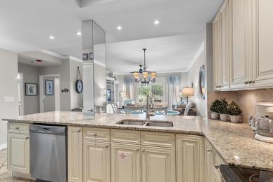 Welcoming FULLY FURNISHED 3 bedroom/3 bathroom end unit at the - photo 11