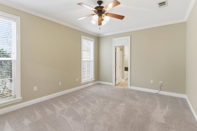 Spacious and beautifully maintained 3 bedroom, 2 and a half bath - photo 14