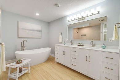 Welcome to your coastal sanctuary! This stunning single-family - photo 15