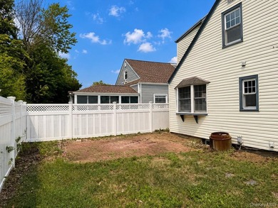 HANDYMAN SPECIAL! IF YOU'VE BEEN WAITING FOR A HOME WITH - photo 21