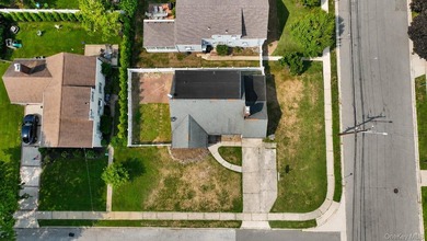 HANDYMAN SPECIAL! IF YOU'VE BEEN WAITING FOR A HOME WITH - photo 23