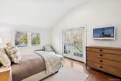 Welcome to 8 East Ridge Ct Westhampton. Set at the end of a - photo 23