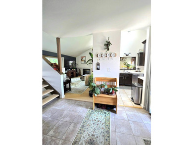 Under Contract Prior to listing - photo 4