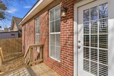 Spacious and beautifully maintained 3 bedroom, 2 and a half bath - photo 28