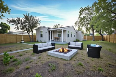 Over 2400 Sqare feet!!! Pictures do no justice to this home - photo 4