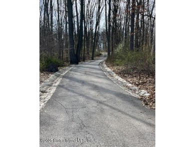 Seller will be open to negotiating current assessment. Location! - photo 37