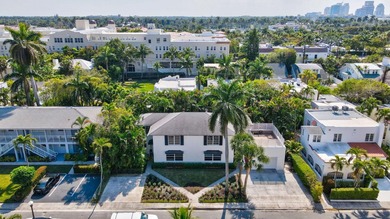 Ideally positioned on a 100' x 85' lot in one of Palm Beach's - photo 7