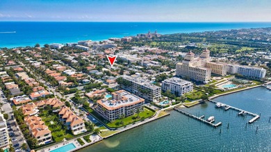 Ideally positioned on a 100' x 85' lot in one of Palm Beach's - photo 10