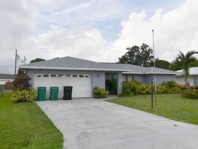 St. Lucie River Home For Sale in Port Saint Lucie Florida