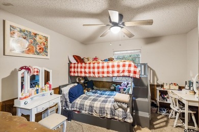 Tucked inside the gated golf and lake community of Hideaway and - photo 20