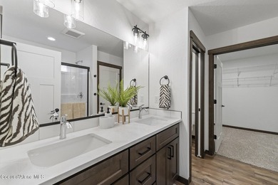 Beautiful accented homes with vaulted great room ceilings per - photo 21
