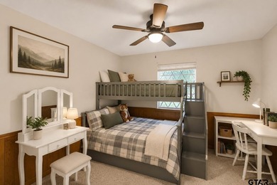 Tucked inside the gated golf and lake community of Hideaway and - photo 21