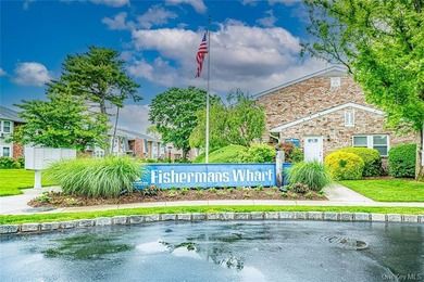 (private lake, pond, coastal) Home For Sale in West Babylon New York