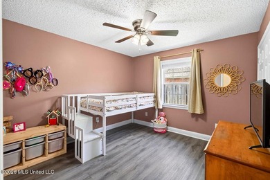 Welcome HOME! This well-maintained 3-bedroom, 2-bath home offers - photo 22