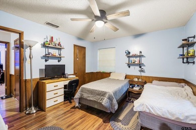 Tucked inside the gated golf and lake community of Hideaway and - photo 28