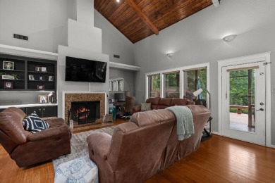 Private Lakehouse Retreat with Swimming Pool, and Deck - photo 12
