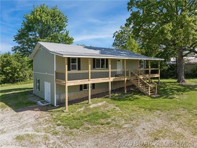Completely rebuilt from the ground up, 5-bed, 3-bath home in - photo 43