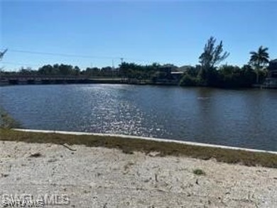 Cape Coral Lakes Area Lot For Sale in Cape Coral Florida