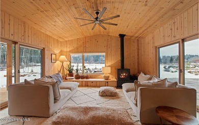 Designed by Dwell Magazine-featured Waechter Architecture and a - photo 2
