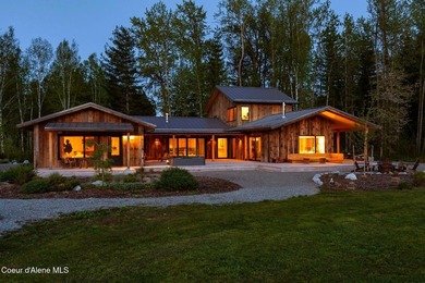 Designed by Dwell Magazine-featured Waechter Architecture and a - photo 5