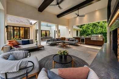 A rare architectural estate with a coveted Hither Lane address - photo 4