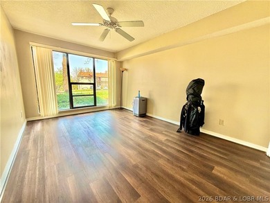 Wake up to shimmering LAKE VIEWS and sunlight pouring through - photo 27
