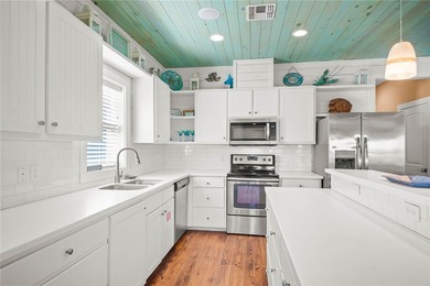 Welcome to your Gulf Coast escape! Nestled in the desirable - photo 9