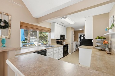 **Rare Coastal Retreat in The Avenues | 411 Sunset Trail | - photo 19