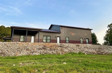 Spacious 1.20 acres and 80' of lakefront in a reg no wake cove - photo 29