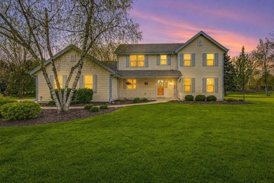 Welcome to Lake Country living at its finest set on a PRISTINE - photo 2