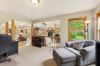 Welcome to Lake Country living at its finest set on a PRISTINE - photo 5